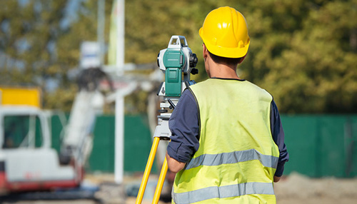 公路工程現場檢測技術課程中的工程測量核心要點與實踐策略